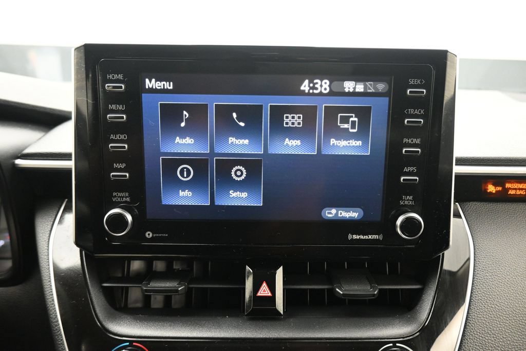 Used 2021 Toyota Corolla LE w/ Carpet Mat Package (TMS) FWD image 17