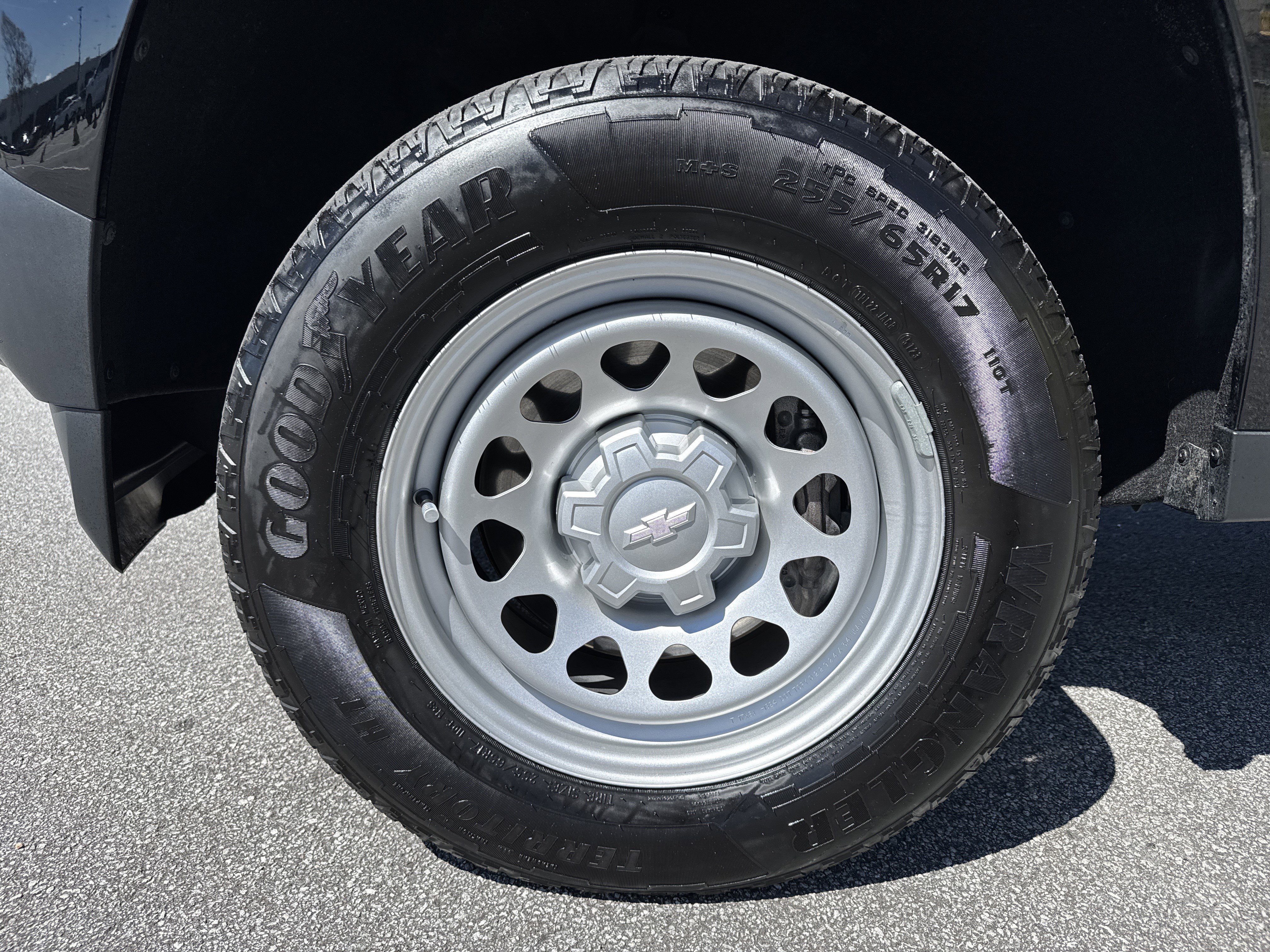 Used 2024 Chevrolet Colorado W/T image 13