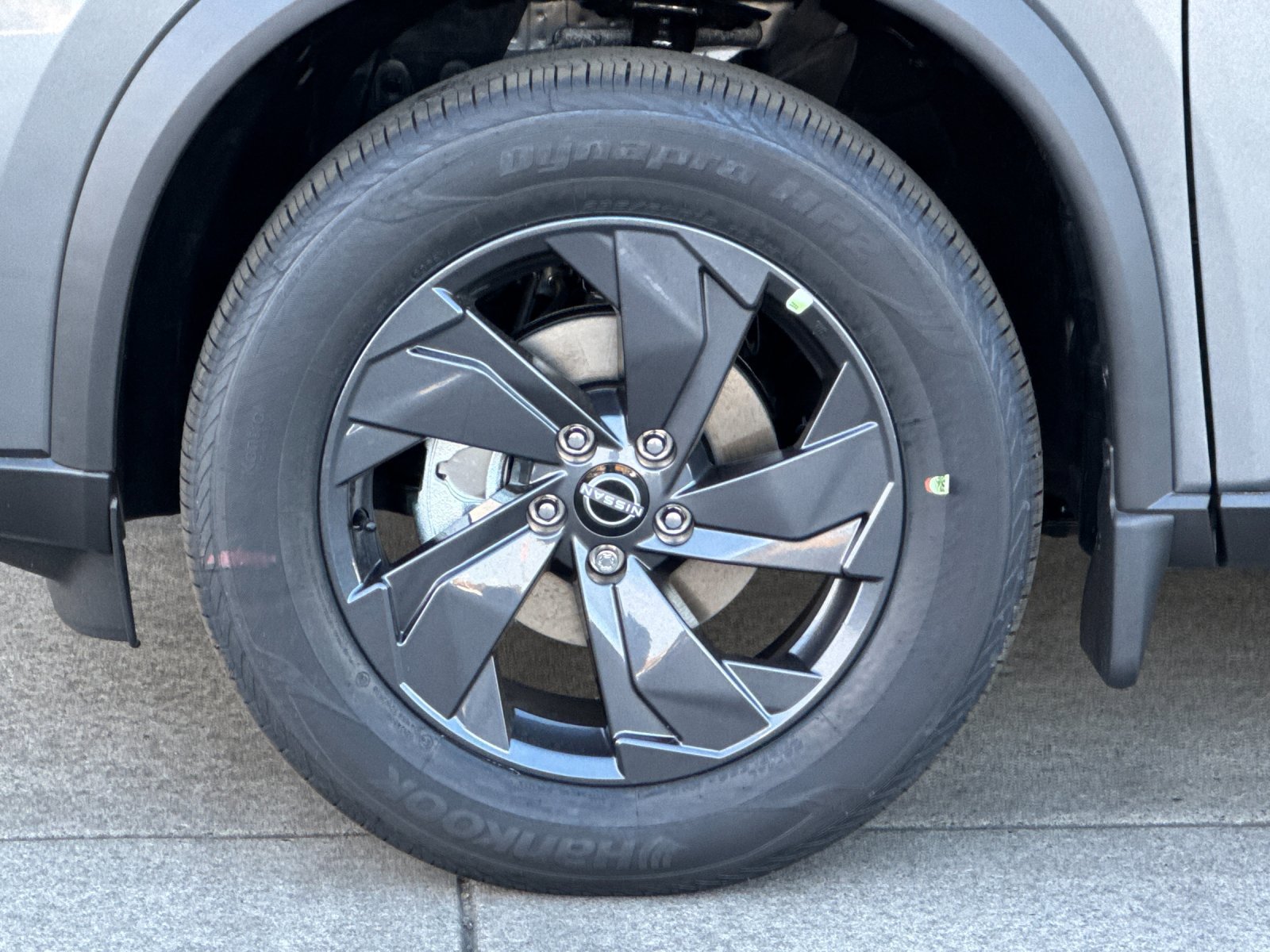 New 2026 Nissan Rogue SV AWD/4WD image 25