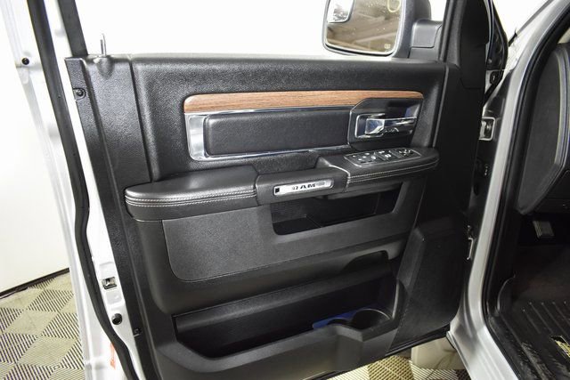 Used 2017 RAM 1500 Laramie w/ Convenience Group image 7