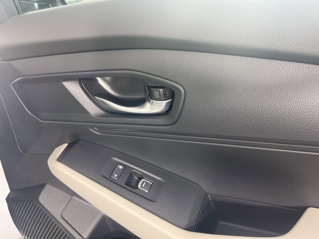 Used 2025 Honda Accord LX image 9