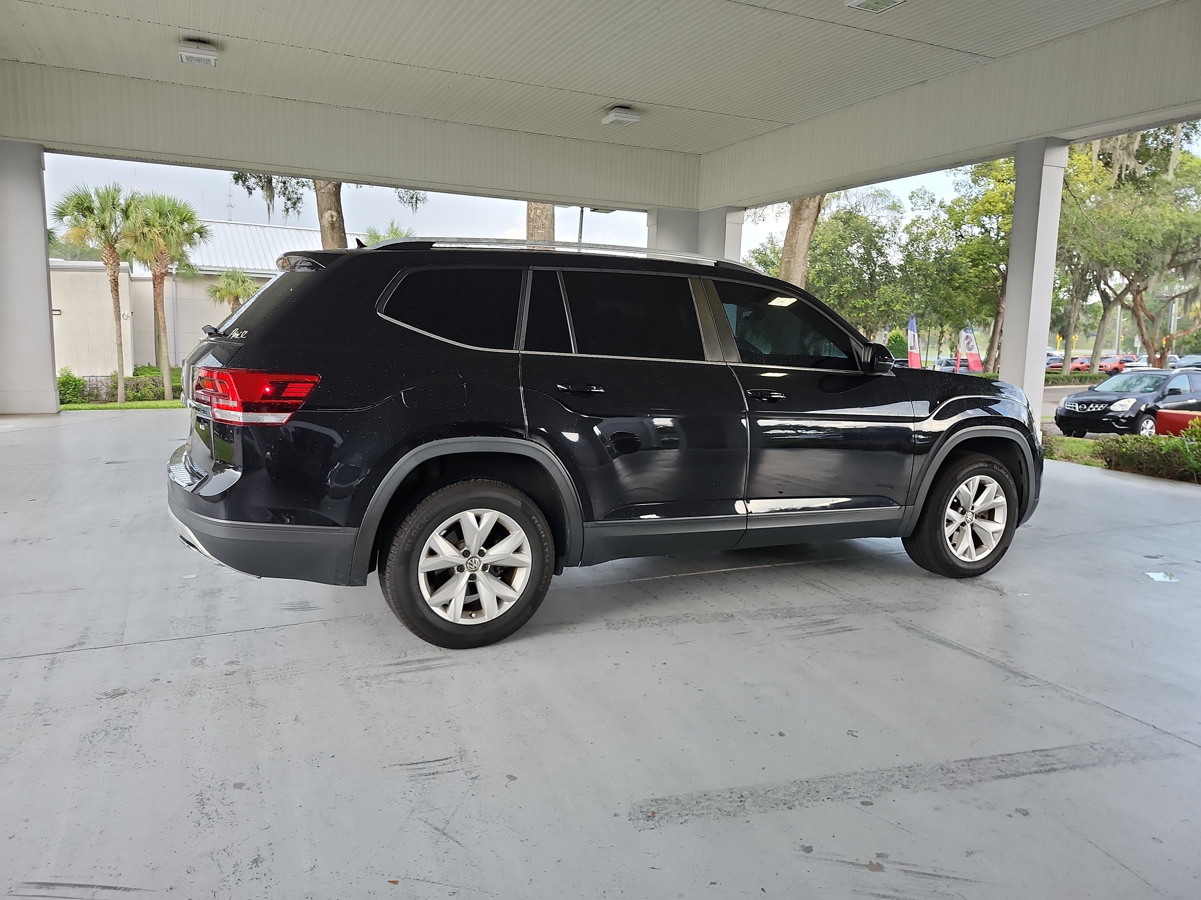 Used 2018 Volkswagen Atlas SE FWD image 4