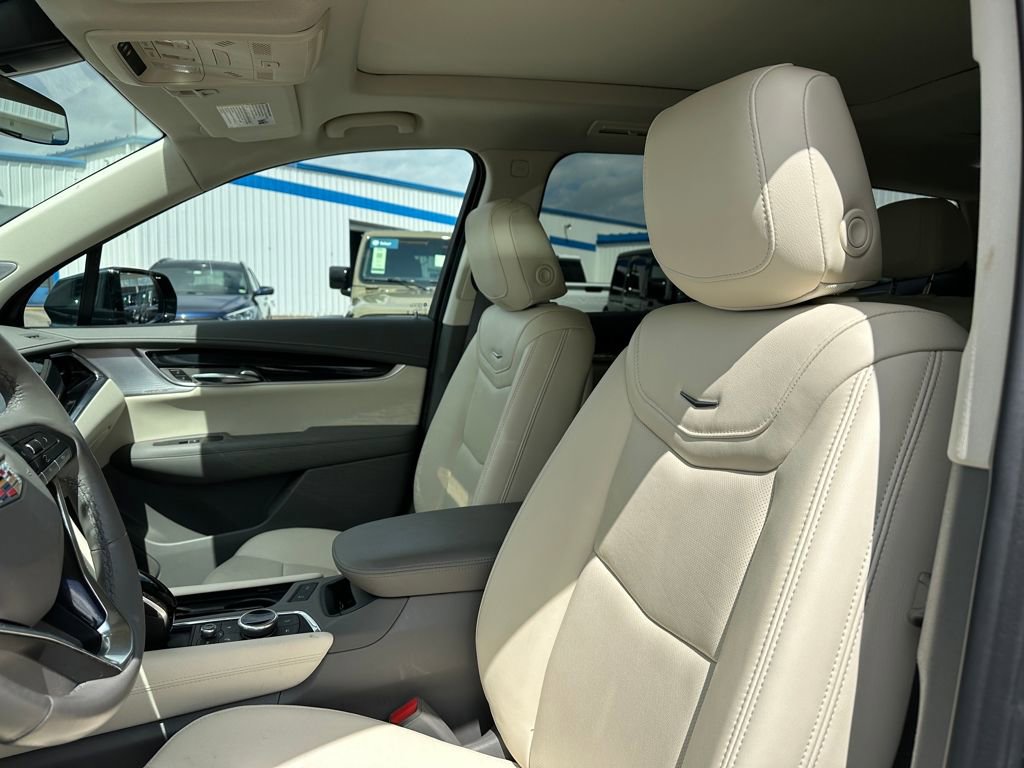 Used 2024 Cadillac XT6 Premium Luxury image 29