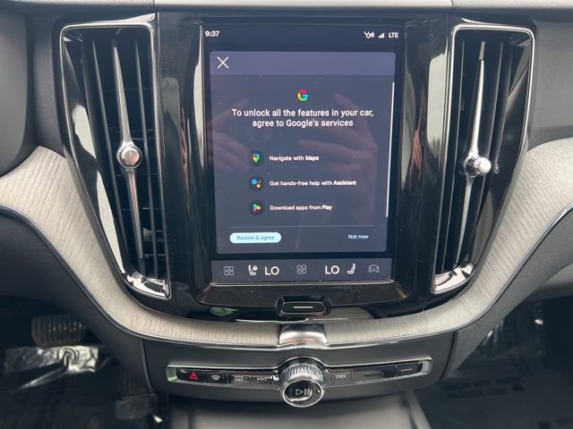 Certified 2025 Volvo XC60 B5 Plus image 34