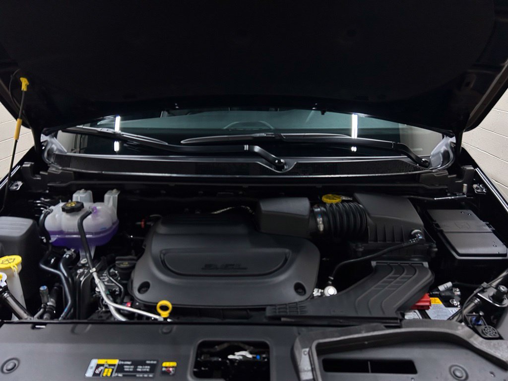 New 2027 Chrysler Pacifica Limited FWD image 18