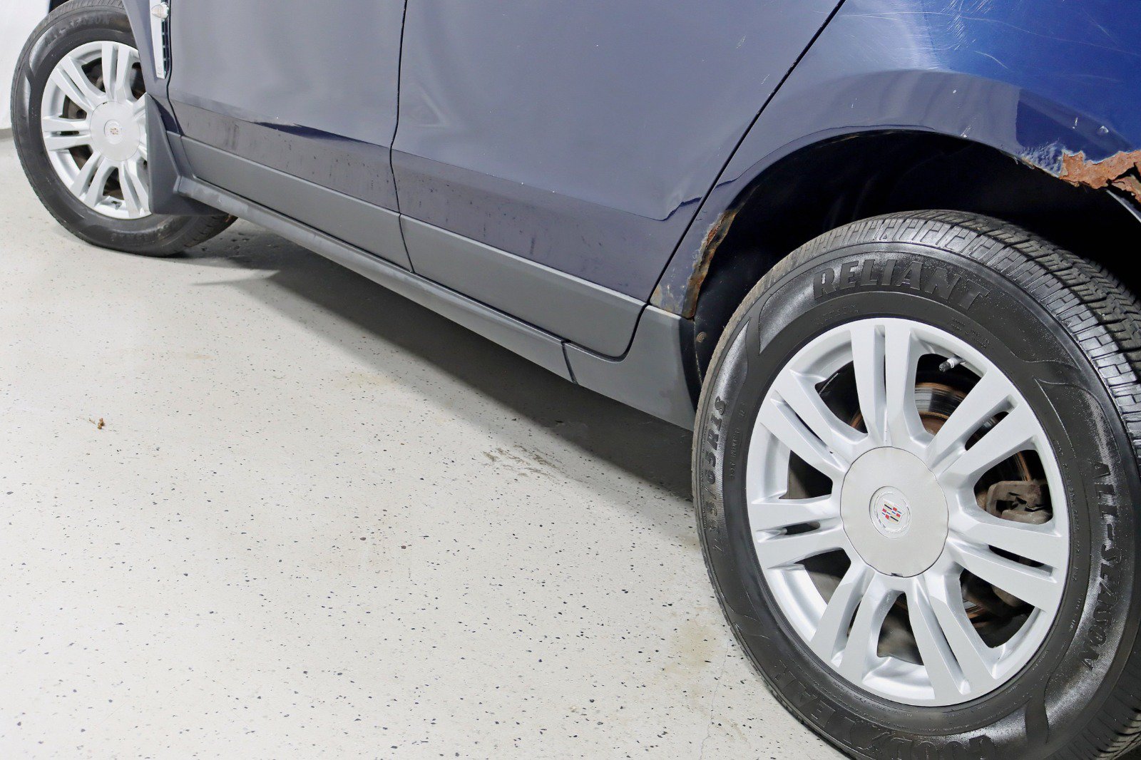Used 2010 Cadillac SRX Luxury AWD/4WD image 12