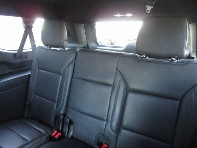 Certified 2023 Chevrolet Suburban Z71 w/ Luxury Package image 20