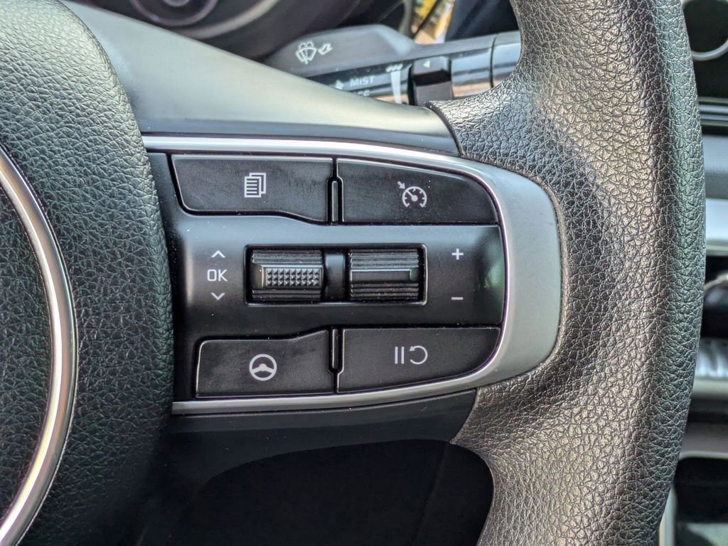 Used 2023 Kia K5 LXS image 10