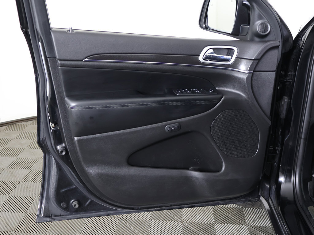 Used 2018 Jeep Grand Cherokee Limited AWD/4WD image 22