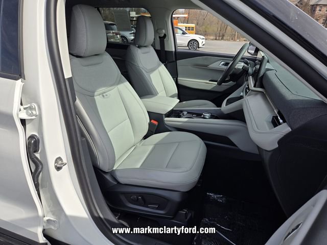 New 2026 Ford Explorer Active w/ Active Comfort Package image 13