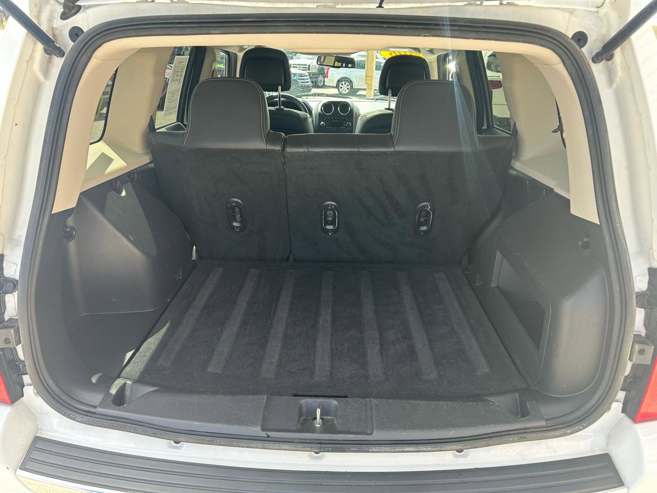 Used 2016 Jeep Patriot High Altitude AWD/4WD image 17
