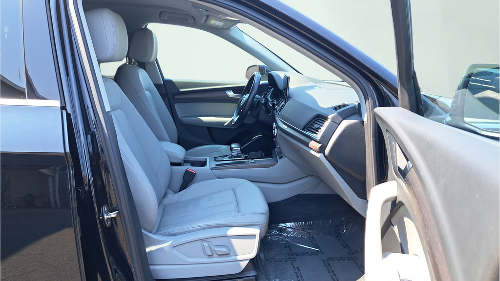 Used 2023 Audi Q5 2.0T Premium AWD/4WD image 28