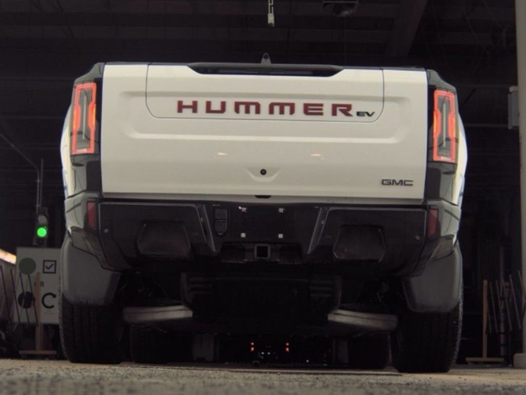 Used 2025 GMC Hummer EV 3X w/ LPO, Sport Package image 5