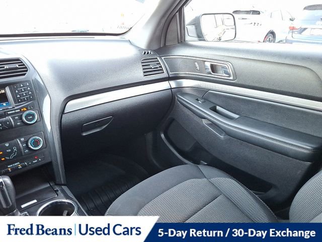 Certified 2019 Ford Explorer XLT w/ Class III Trailer Tow Package image 18