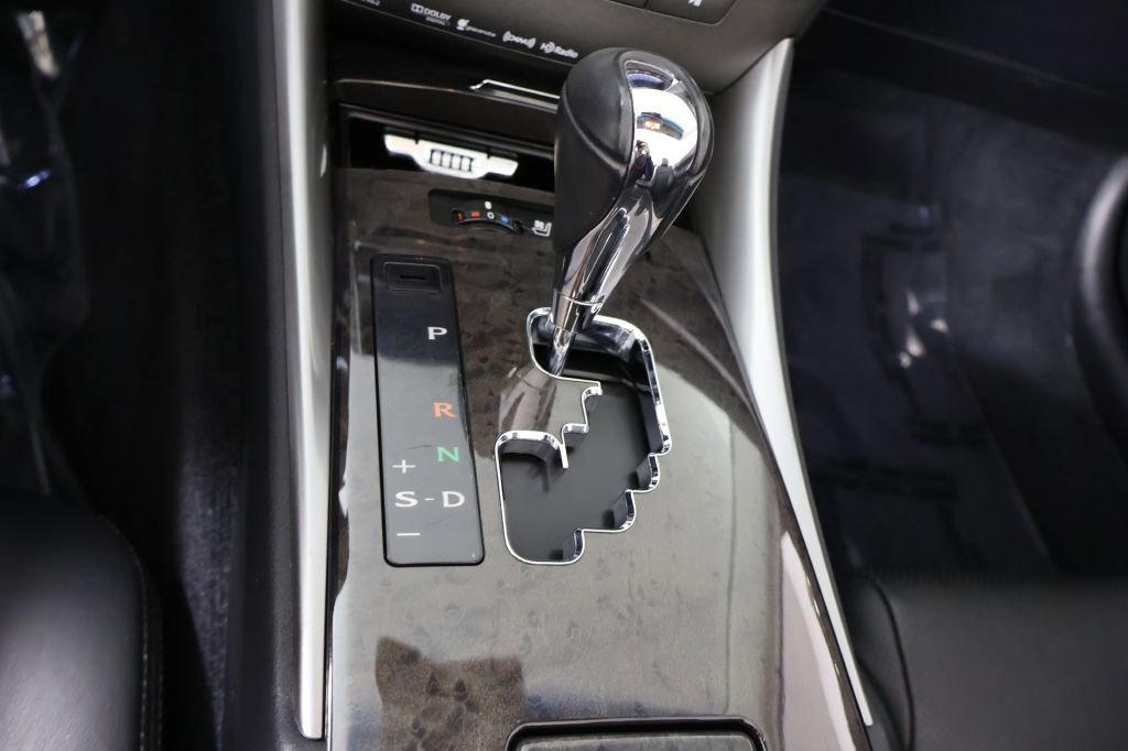 Used 2014 Lexus IS 250C 250 w/ Luxury Package image 51