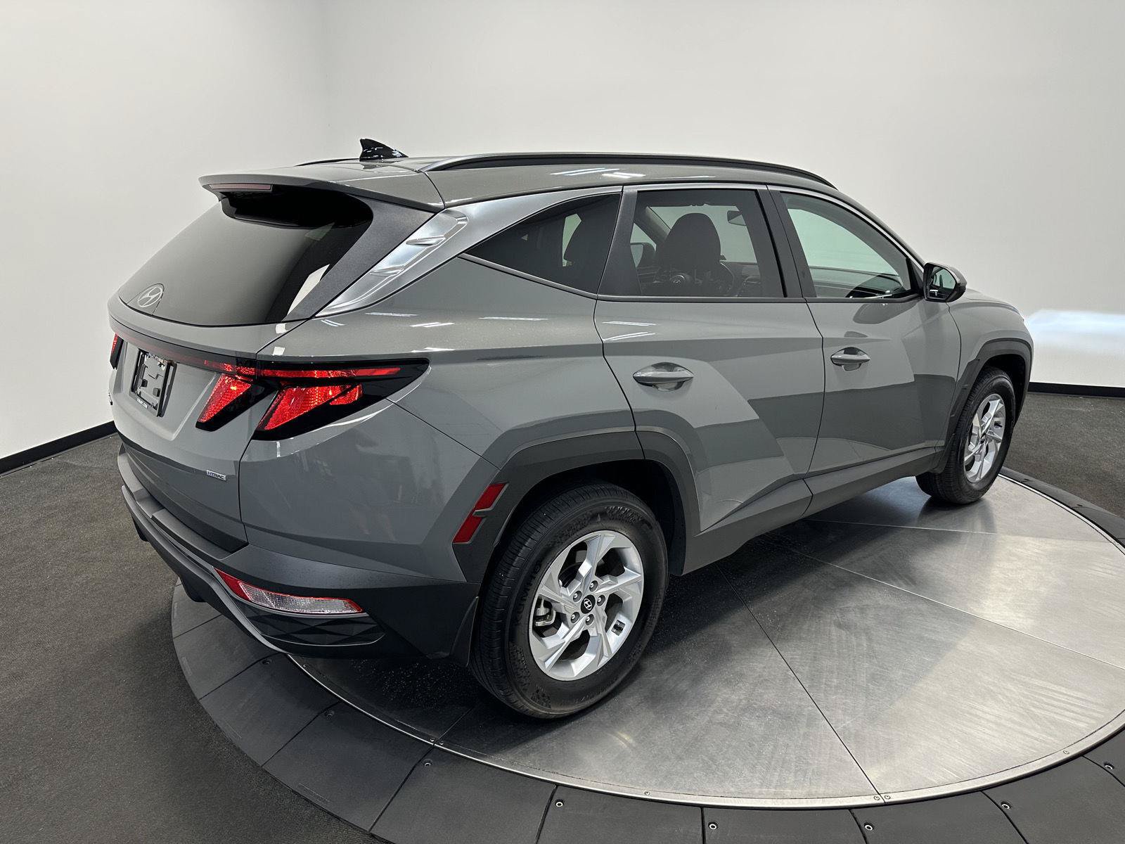 Certified 2024 Hyundai Tucson SEL AWD/4WD image 7