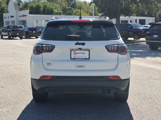 Used 2021 Jeep Compass Latitude FWD image 4
