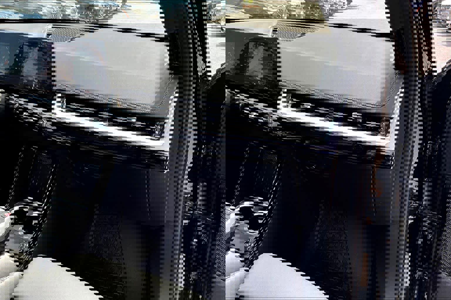 Certified 2025 BMW X1 xDrive28i w/ M Sport Package image 19