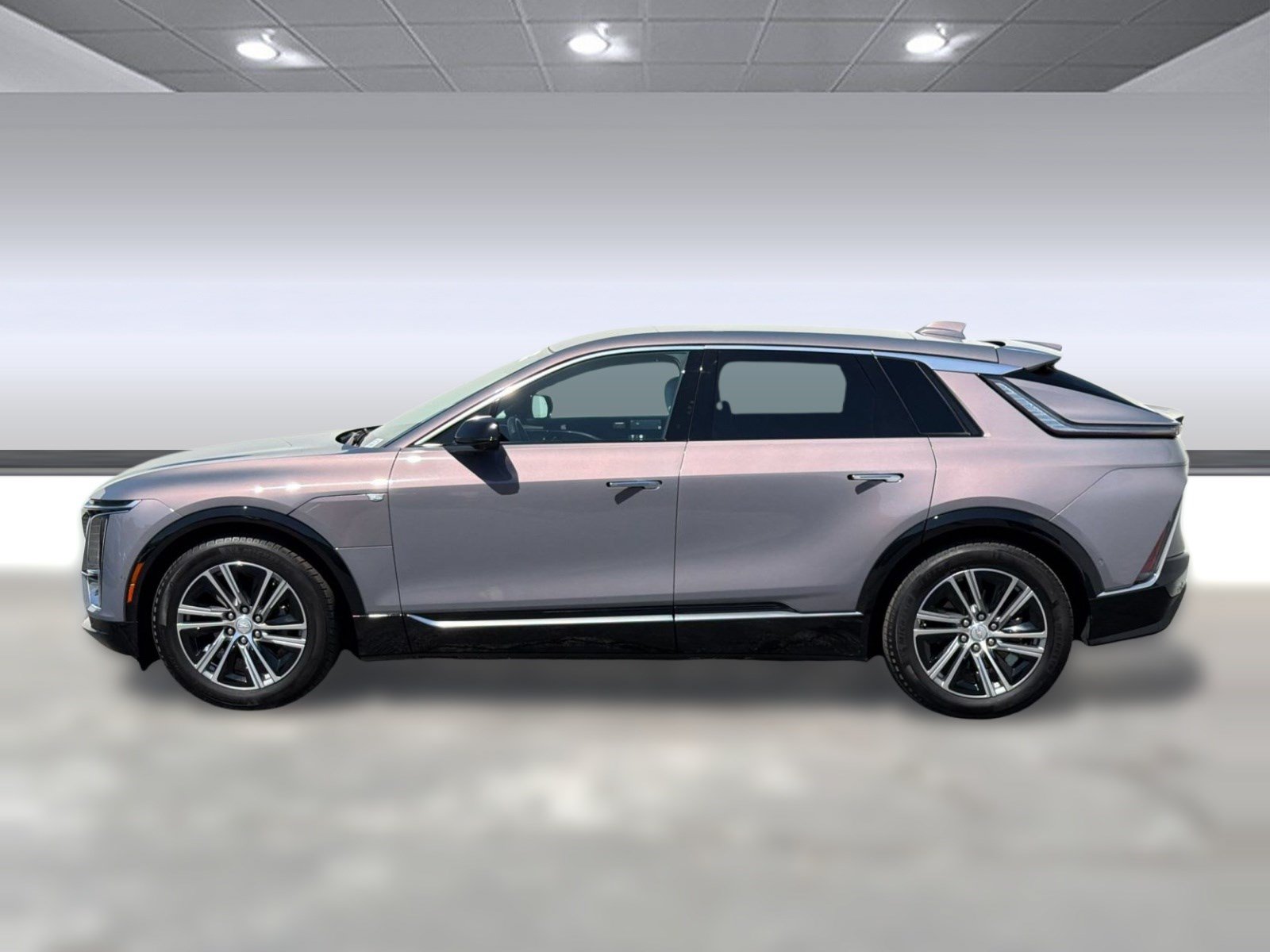 Used 2024 Cadillac Lyriq Luxury RWD image 2