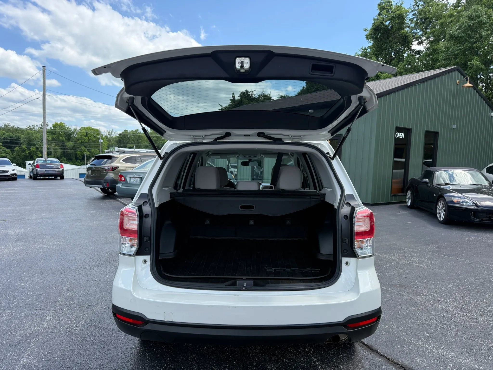 Used 2018 Subaru Forester 2.5i w/ Alloy Wheel Package AWD/4WD image 27