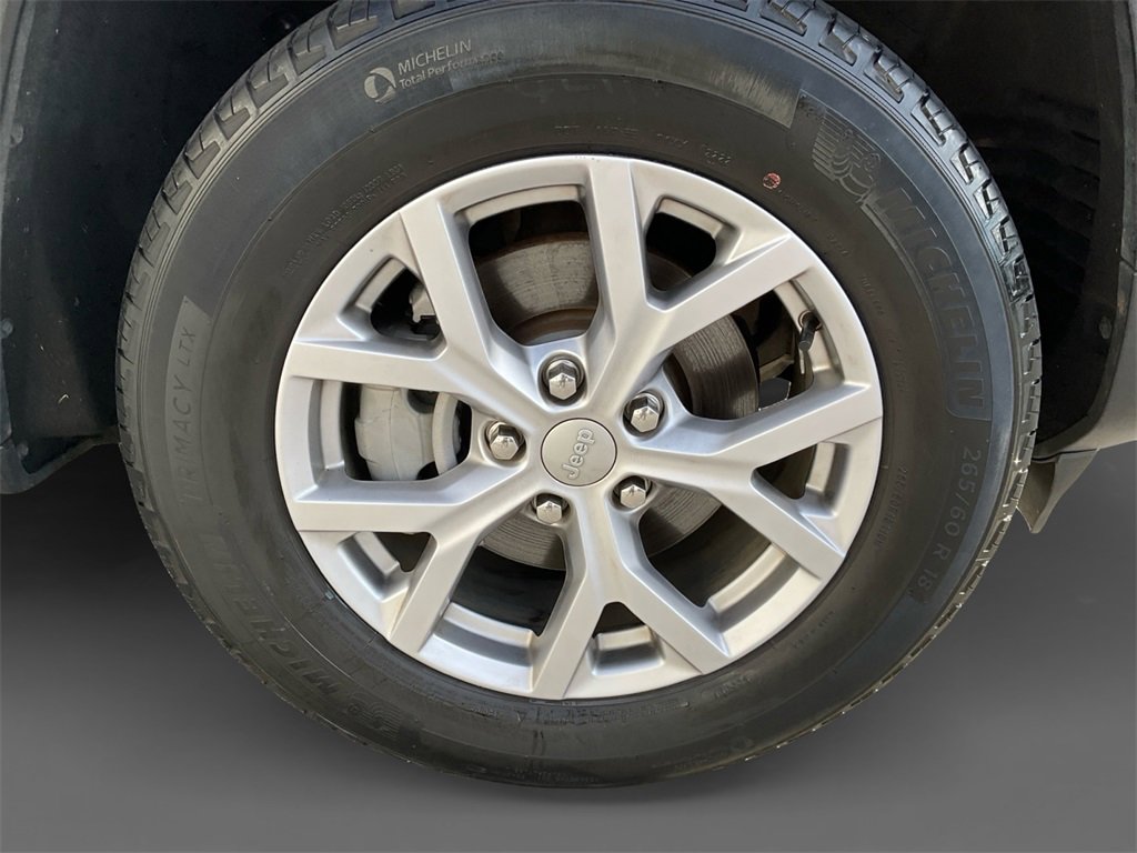 Used 2022 Jeep Grand Cherokee Limited image 16