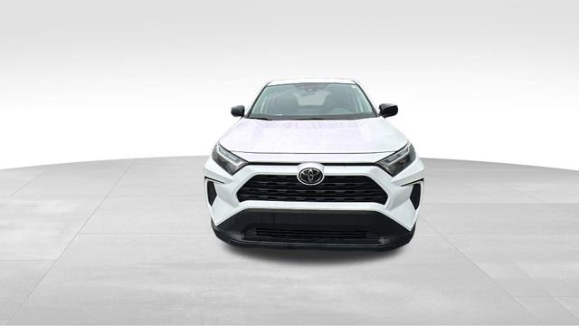 Used 2023 Toyota RAV4 LE AWD/4WD image 6