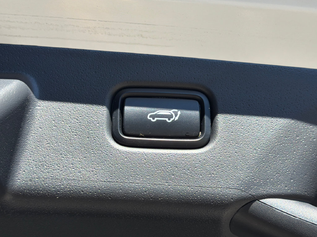 Used 2024 Kia Niro Wave w/ Wave Preserve Package FWD image 7