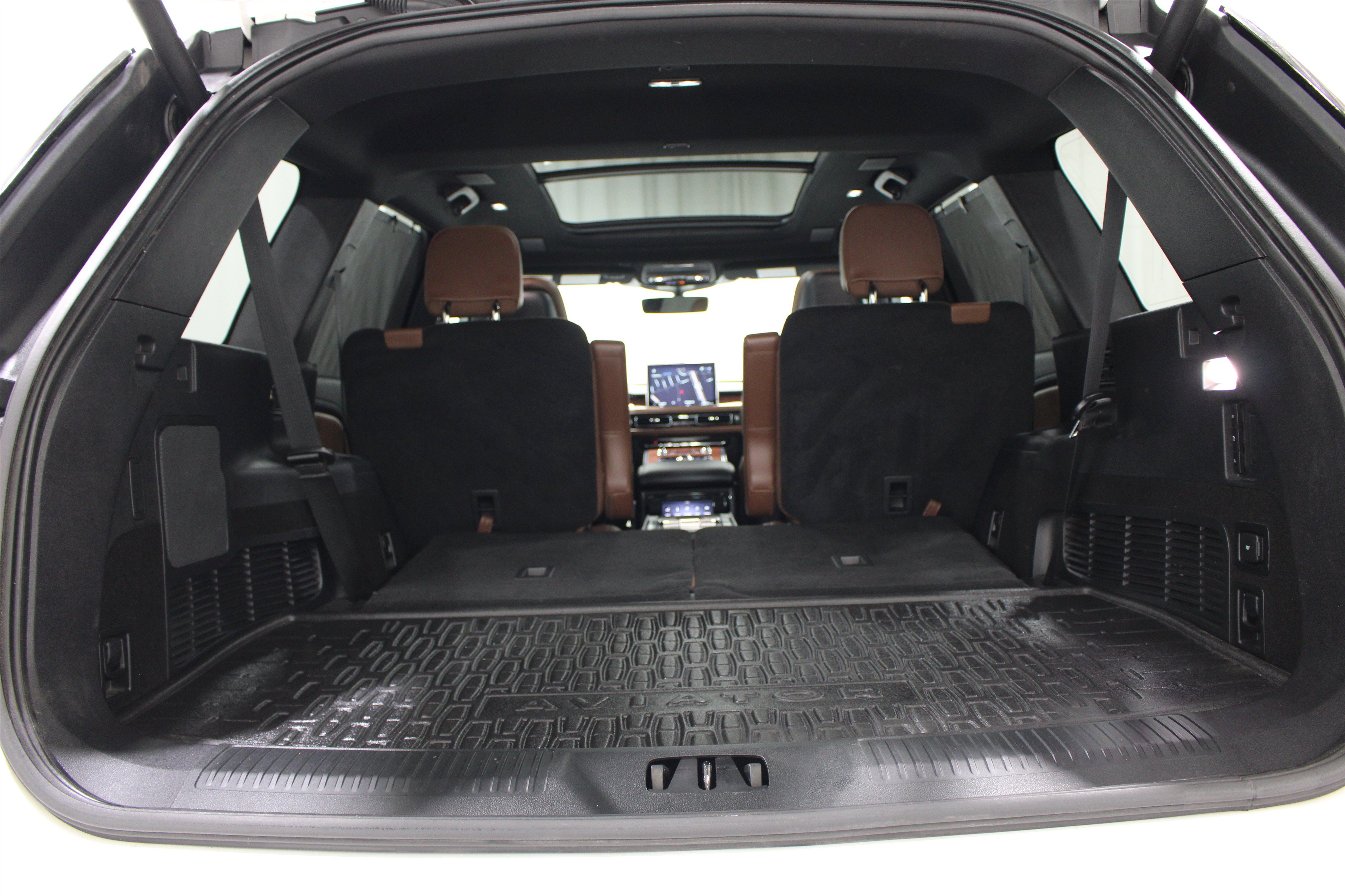 Certified 2023 Lincoln Aviator Grand Touring w/ Equipment Group 301A AWD/4WD image 25