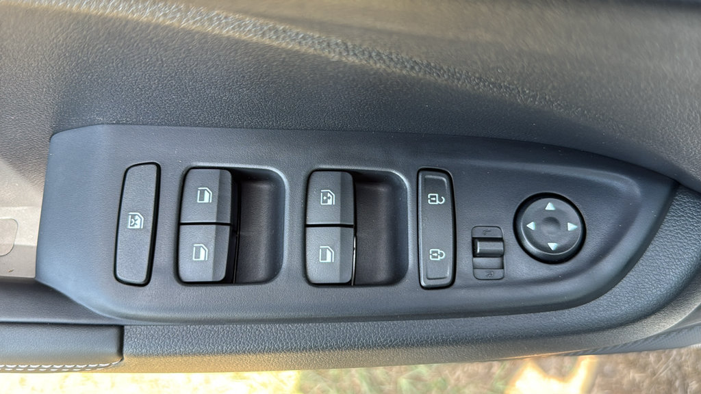 New 2026 Hyundai Venue SEL FWD image 16