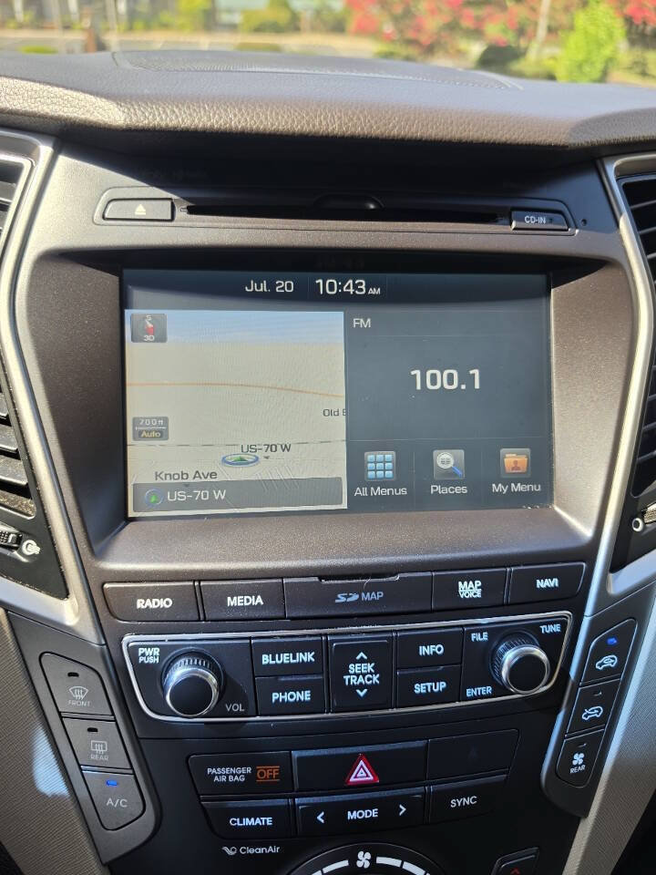Used 2017 Hyundai Santa Fe Limited FWD image 17