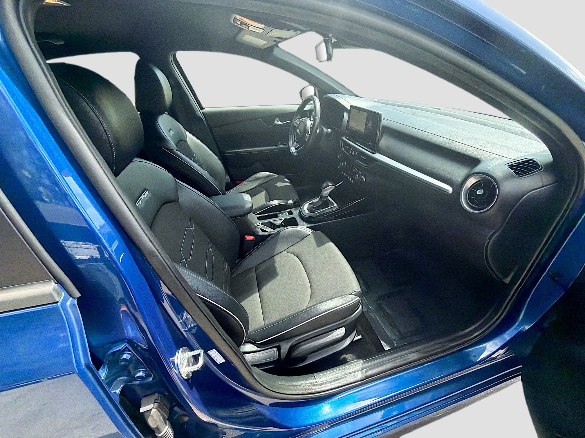 Used 2024 Kia Forte GT-Line image 31