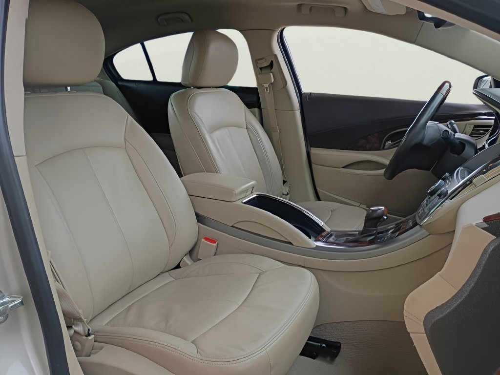 Used 2013 Buick LaCrosse Premium w/ Entertainment Package FWD image 24