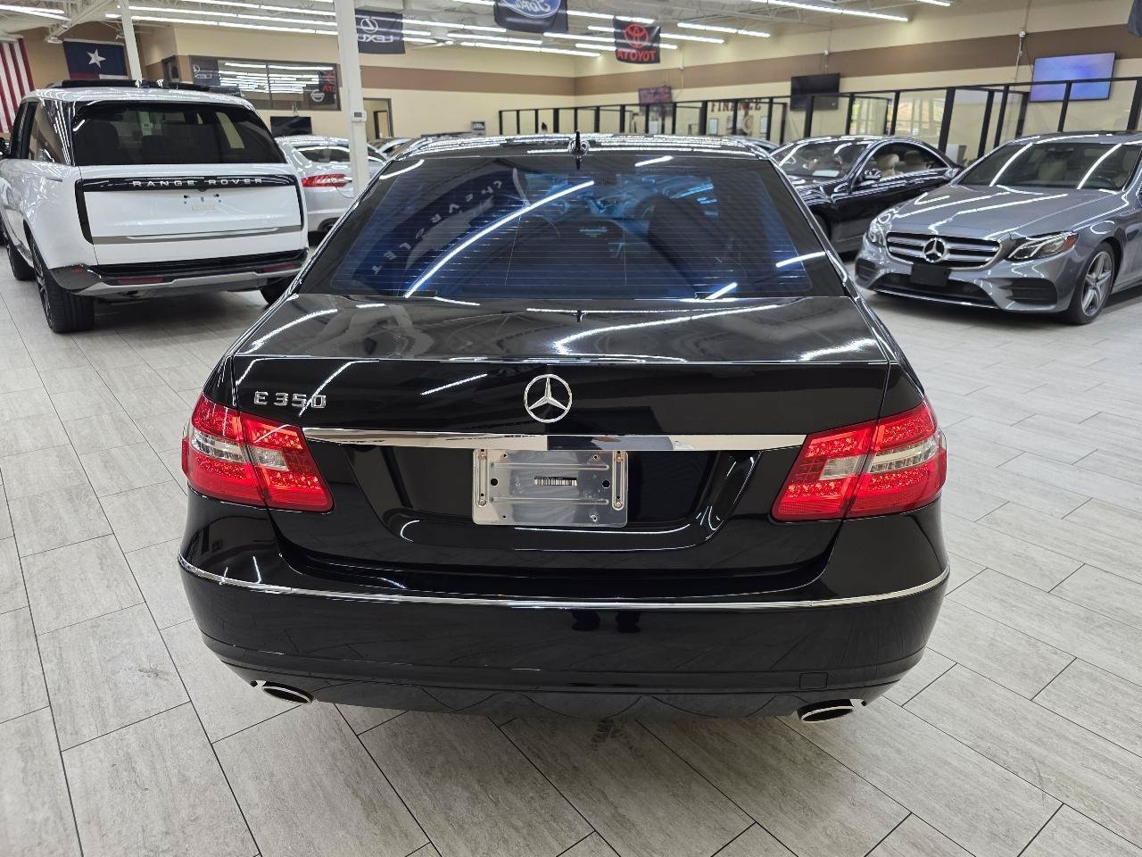 Used 2010 Mercedes-Benz E 350 Sedan image 7