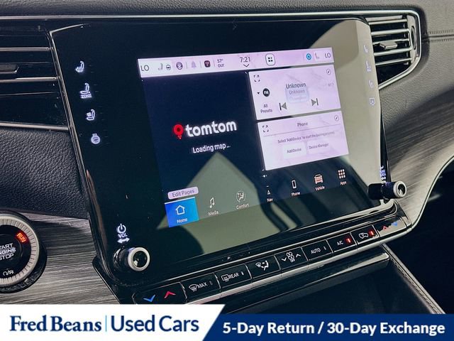 Used 2024 Jeep Wagoneer L Series II w/ Flexible Seating Group image 16