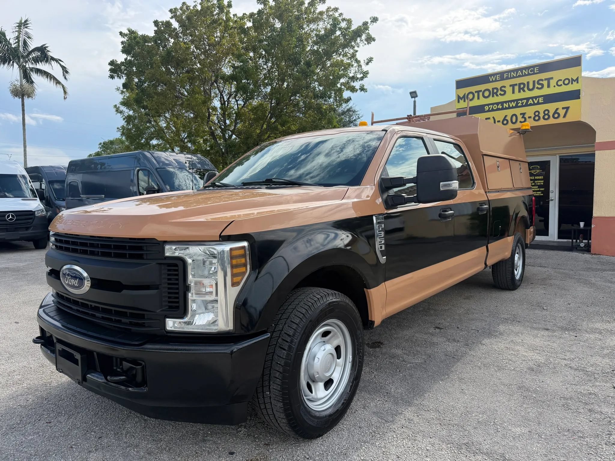 Used 2018 Ford F350 XL RWD image 2