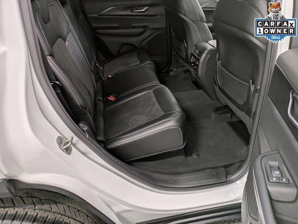 Used 2023 Jeep Grand Cherokee Altitude image 27