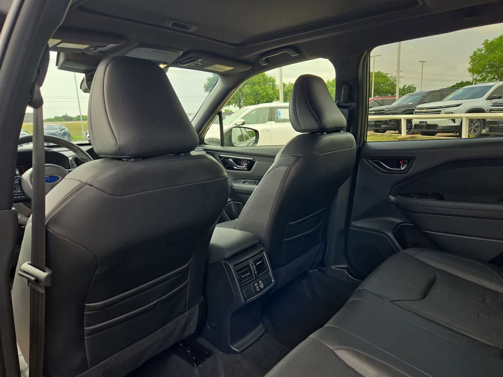 Used 2025 Subaru Forester Limited AWD/4WD image 17