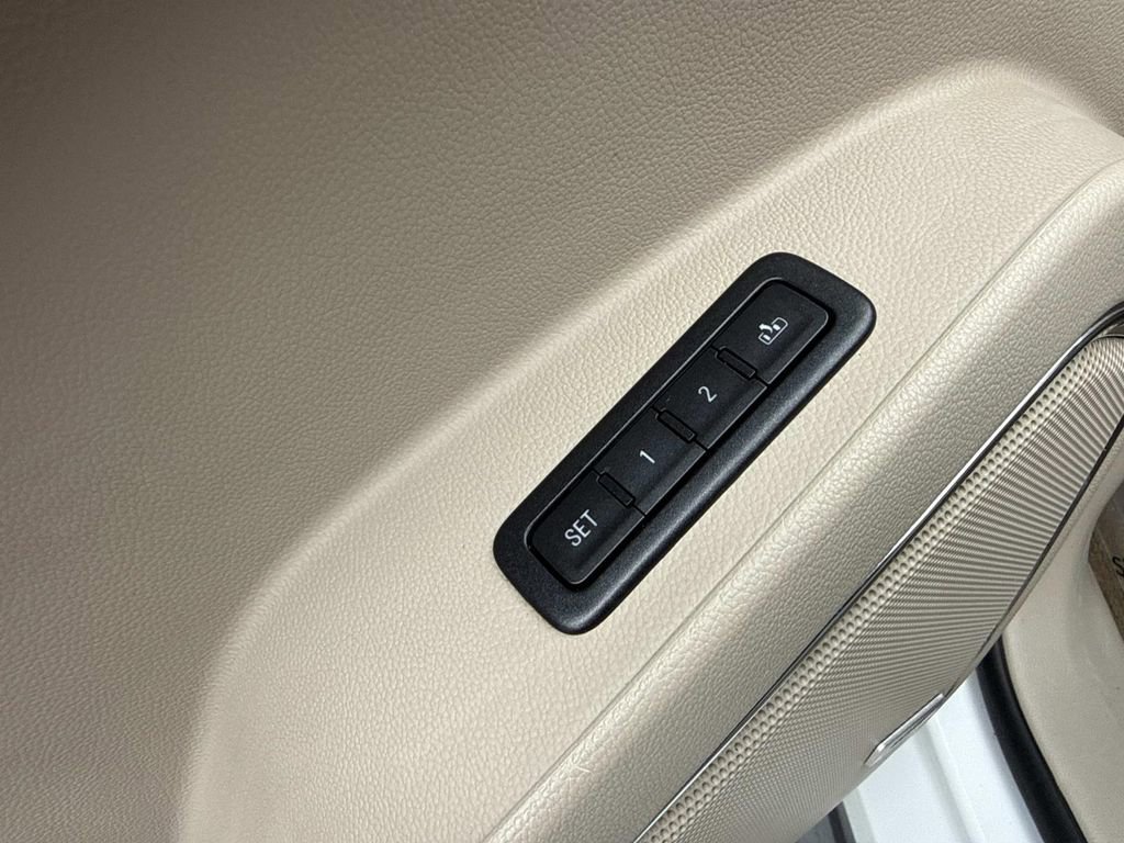 Used 2015 GMC Yukon Denali w/ Touring Package image 25