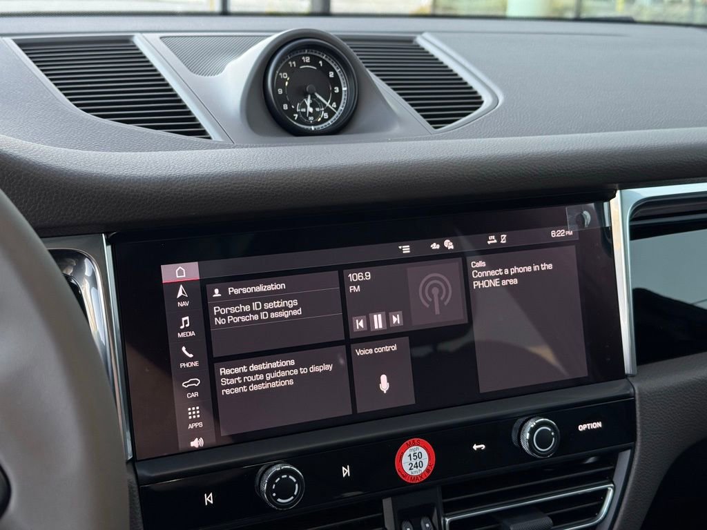 New 2026 Porsche Macan image 33