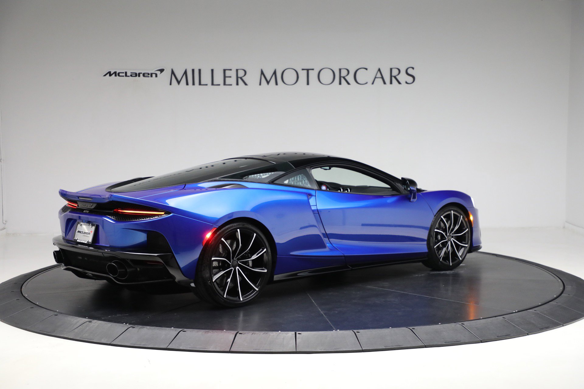 New 2025 McLaren GTS image 8