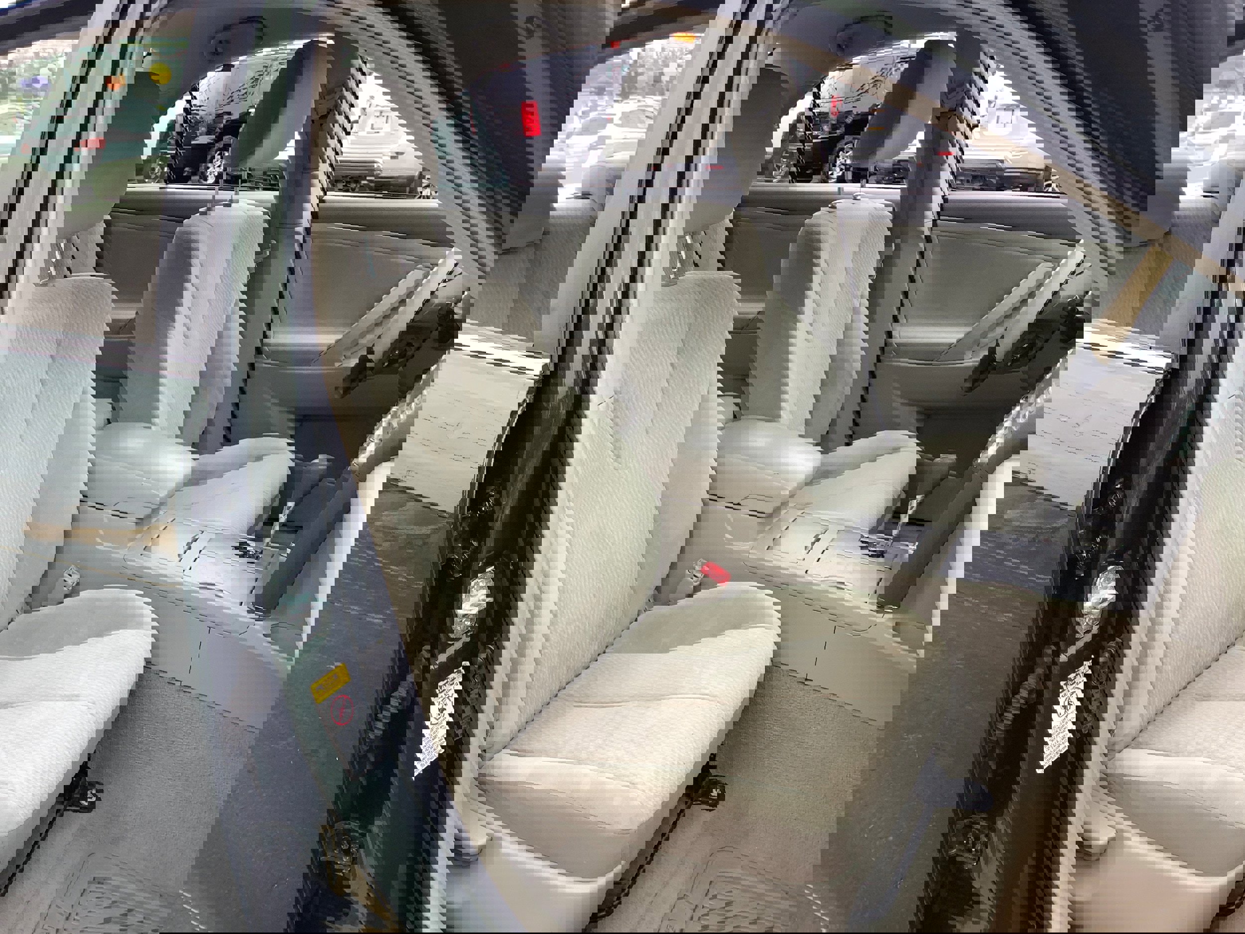 Used 2011 Toyota Camry LE image 15