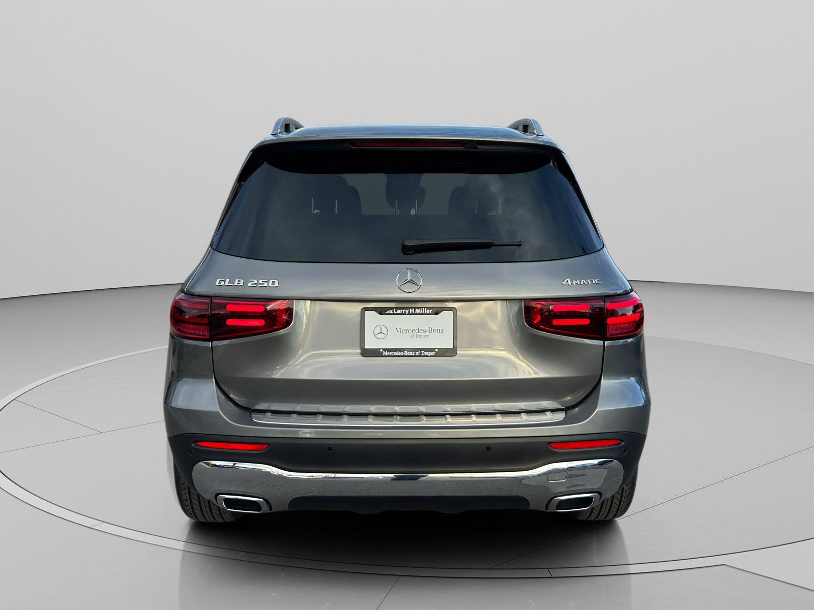 New 2026 Mercedes-Benz GLB 250 4MATIC image 4