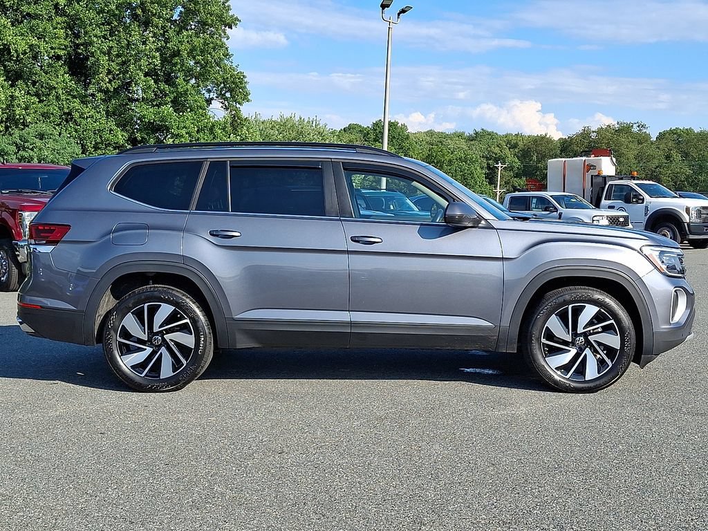 Used 2025 Volkswagen Atlas SE AWD/4WD image 7