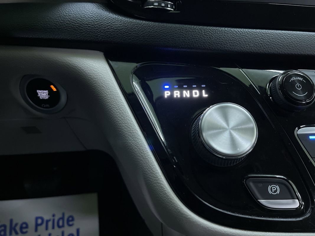 Used 2021 Chrysler Voyager Lxi image 23