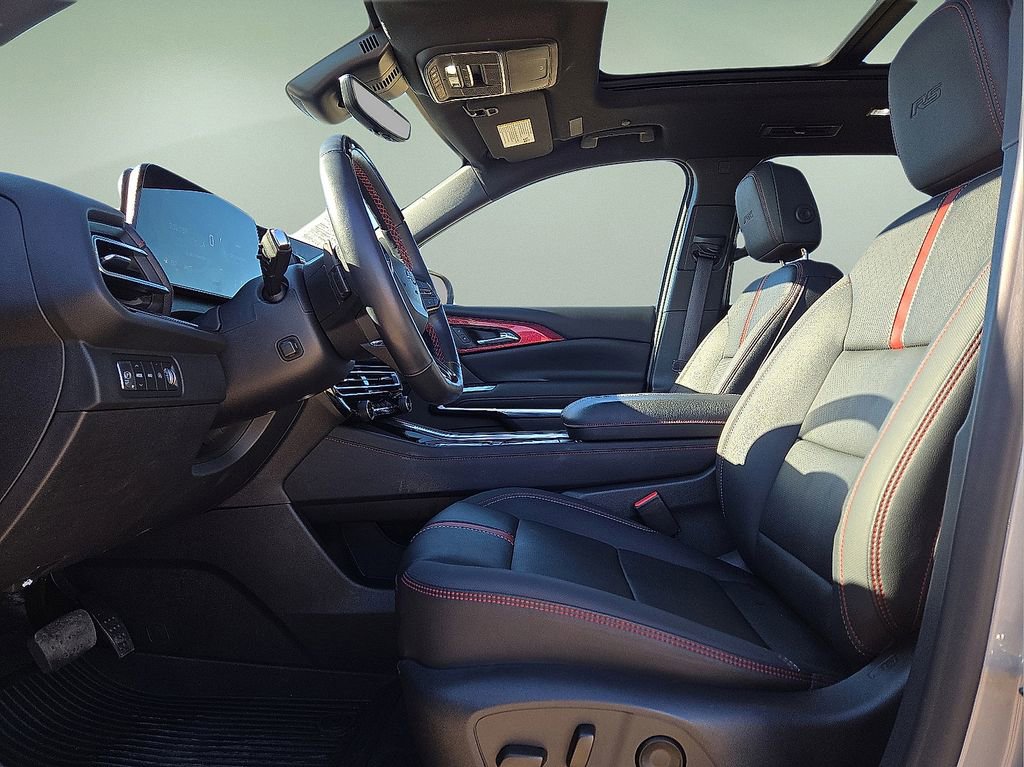 Used 2024 Chevrolet Traverse RS w/ LPO, Floor Liner Package image 25