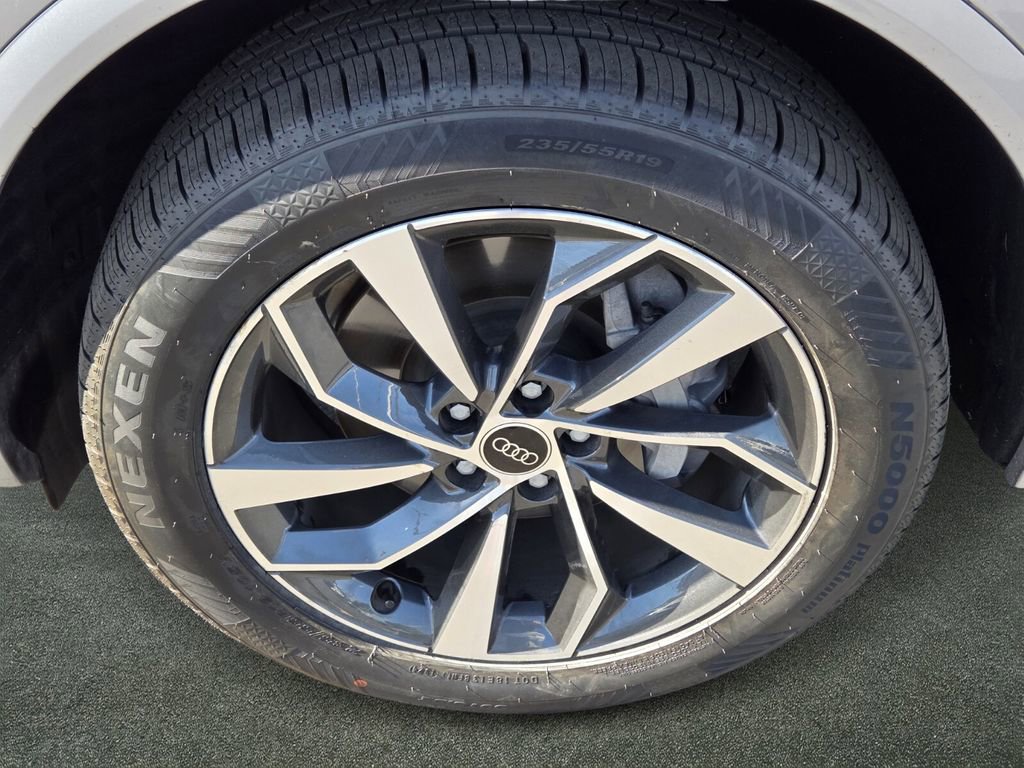 Used 2023 Audi Q5 2.0T Premium Plus w/ Premium Plus Package image 5