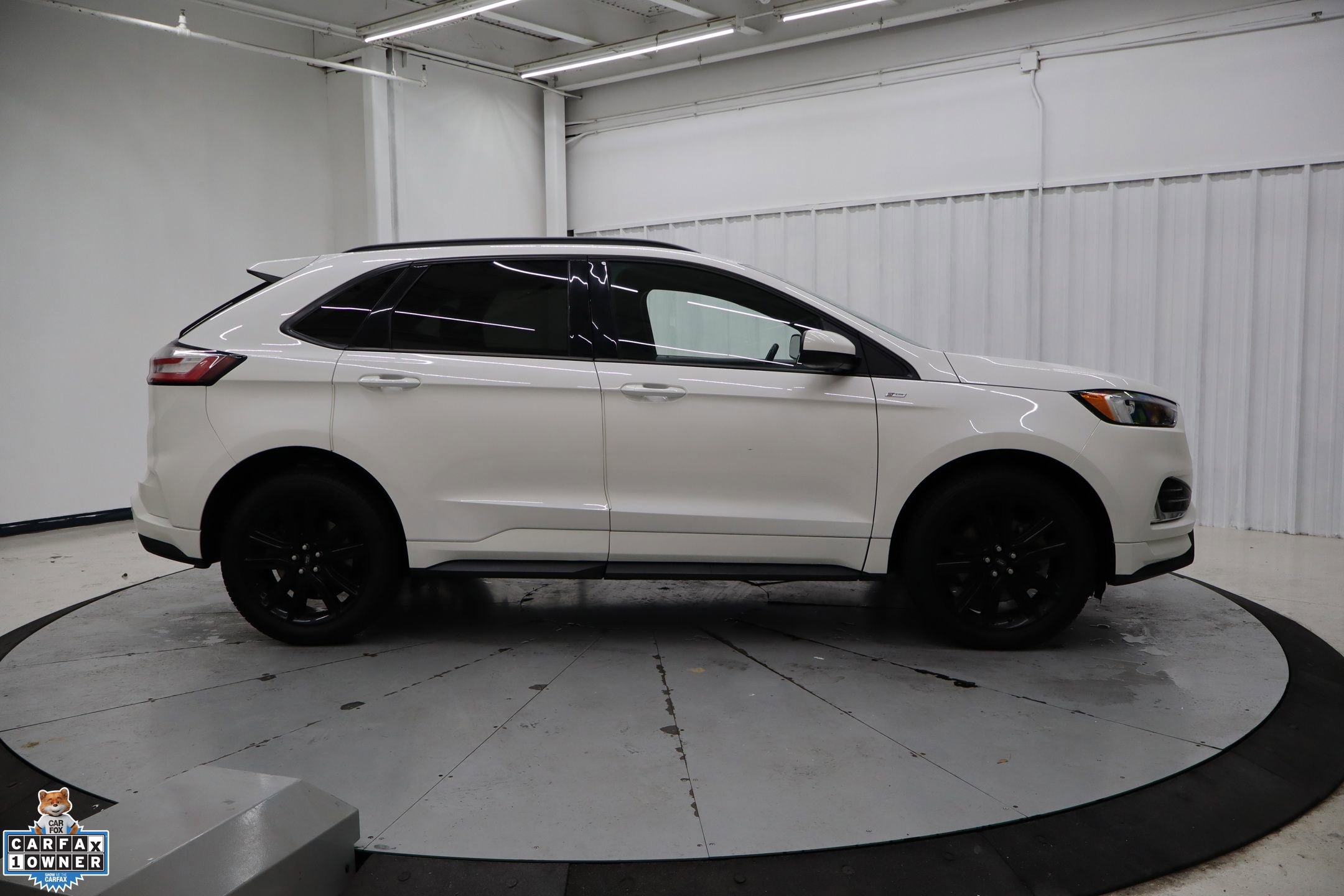 Used 2024 Ford Edge ST-Line image 2