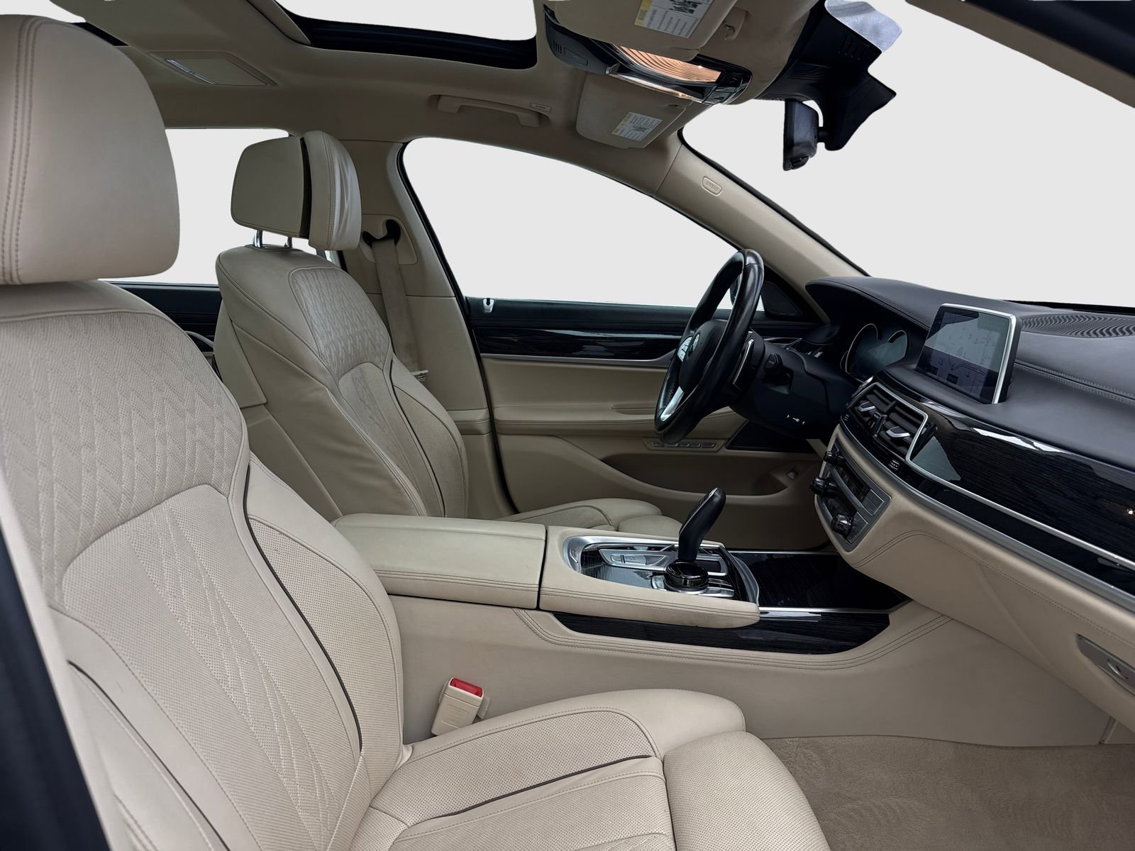 Used 2017 BMW 750i image 41