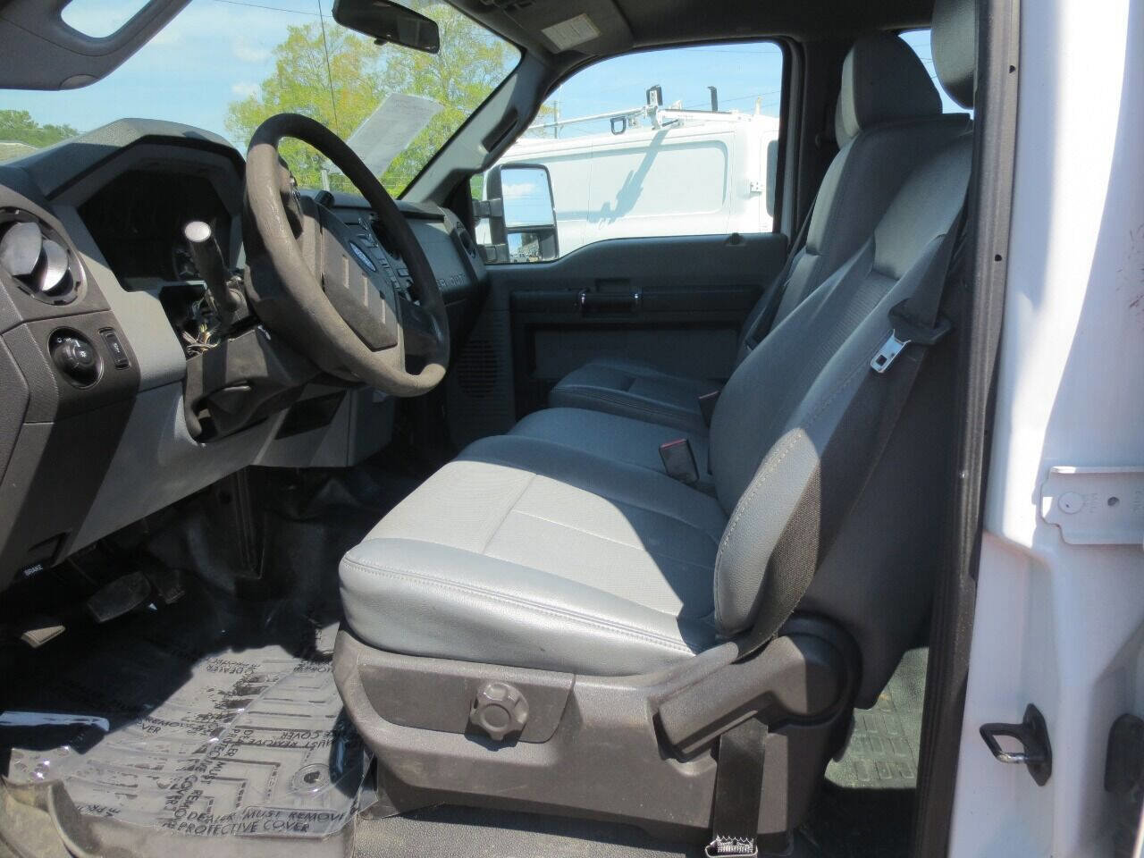 Used 2016 Ford F250 XL w/ Power Equipment Group image 6