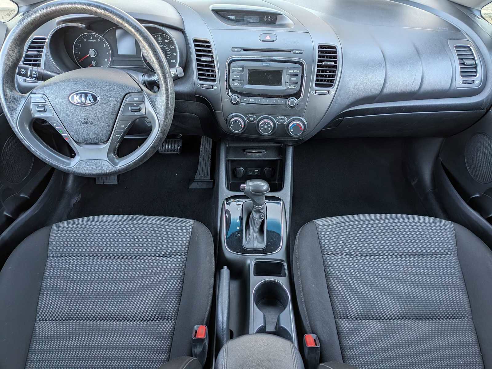 Used 2017 Kia Forte LX image 12